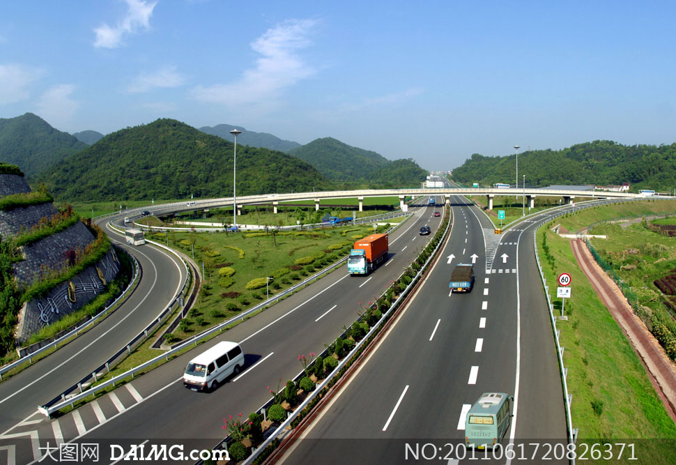 道路标线山峰山峦