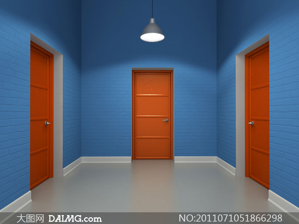 三扇橙色房门与蓝色墙壁高清图片