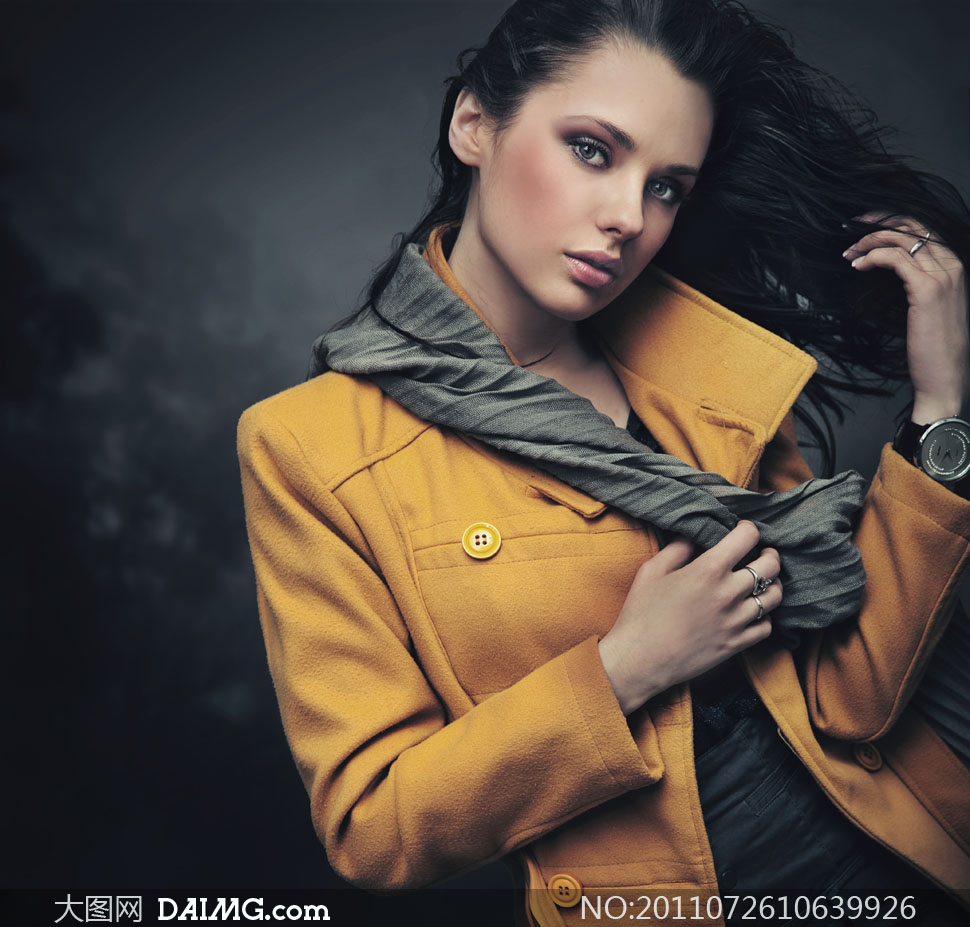 服装广告模特美女人物高清摄影图片 - 大图网设