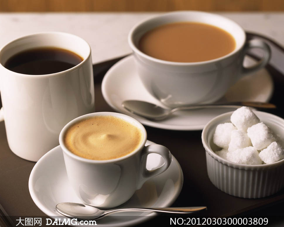 奶茶和糖块高清摄影图片 - 大图网设计素材下载