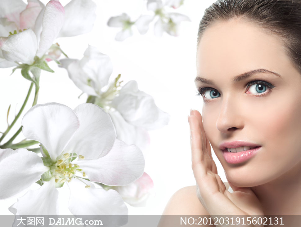 白色花朵与外国美女人物高清摄影图片 - 大图网