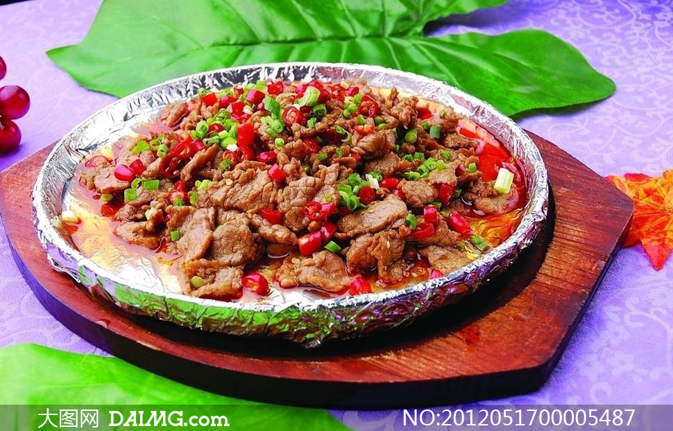 铁板蒙古牛肉美食摄影图片