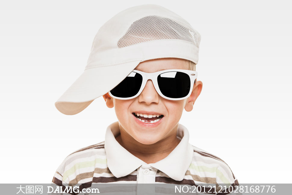 戴帽子与墨镜的小男孩摄影高清图片 - 大图网设